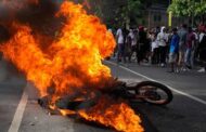 Três mortos e quase 750 detidos nos protestos contra reeleição de Maduro na Venezuela