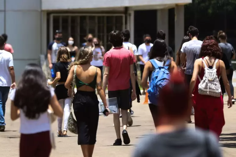 Mais de um quarto dos jovens queixa-se de discriminação etária na vida profissional