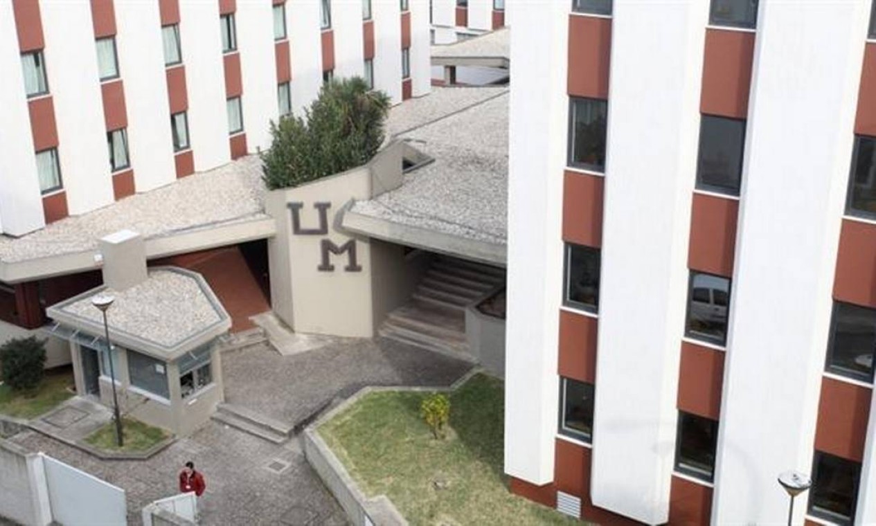 Fome obriga estudantes estrangeiros da UMinho a recorrer ao ‘Virar a Página’