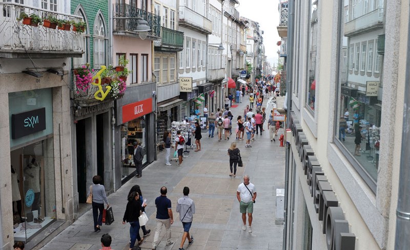 Associação Empresarial de Braga e sindicatos acordam em aumentos entre 45 e 70 euros