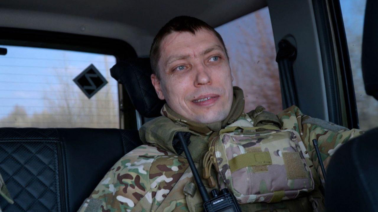 Comandante russo bêbado que enviou soldados em missão suicida é condecorado por Putin