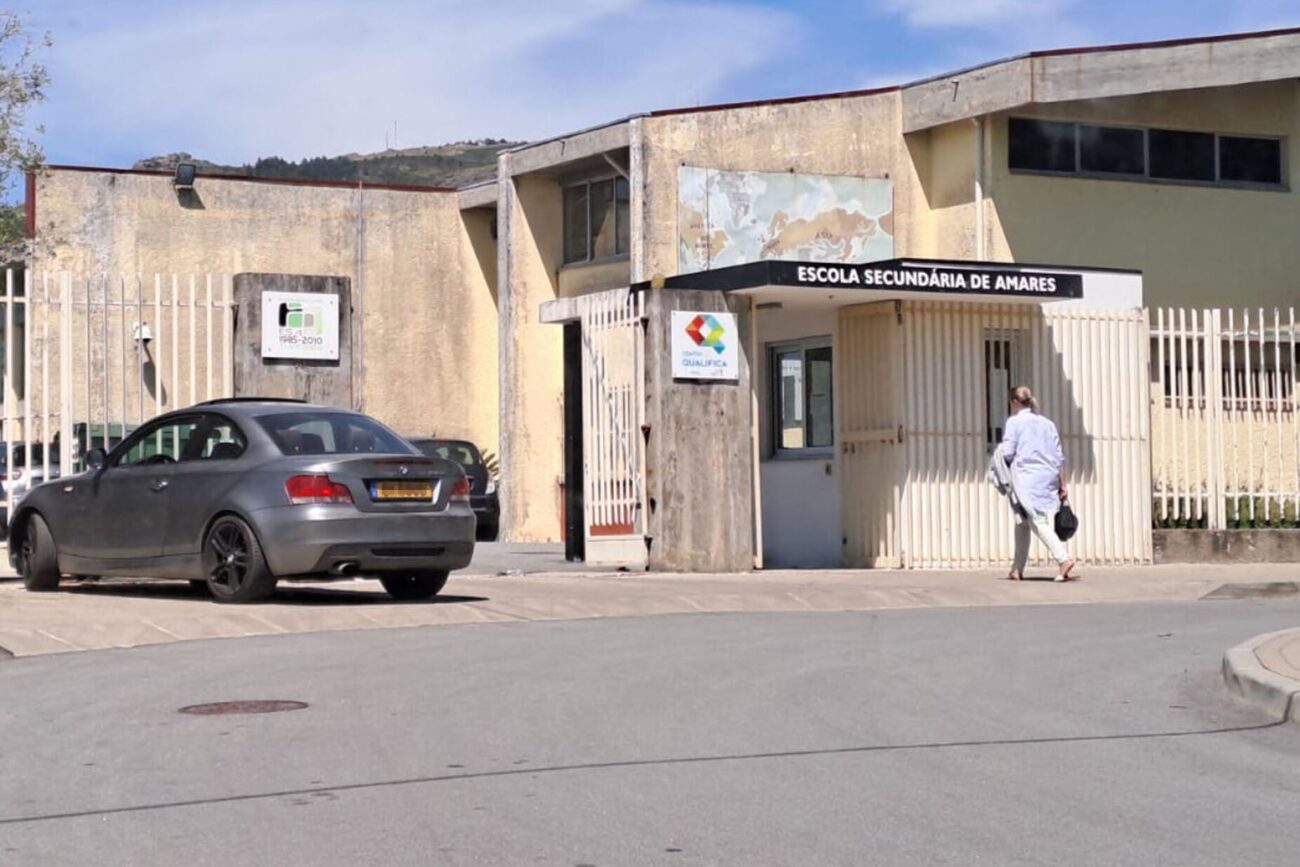 Comunistas questionam Governo sobre falta de obras na Escola Secundária de Amares