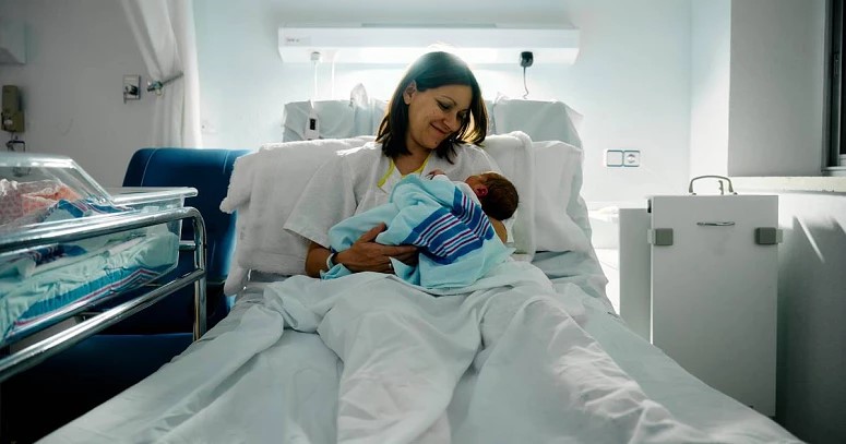 Parlamento aprova mais tempo de licença parental e pré-escolar a partir dos três anos