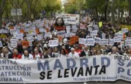 Manifestação pela redução das rendas leva milhares às ruas de uma Madrid que “não aguenta mais”