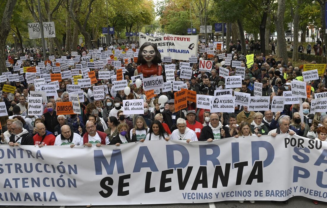 Manifestação pela redução das rendas leva milhares às ruas de uma Madrid que “não aguenta mais”