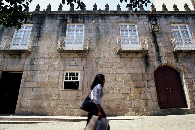 Biblioteca Municipal de Barcelos acolhe ‘Poeta à Solta’