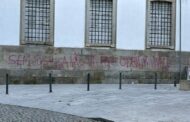 Câmara de Braga e biblioteca vandalizadas com inscrições sobre morte na Cova da Moura •	Redação