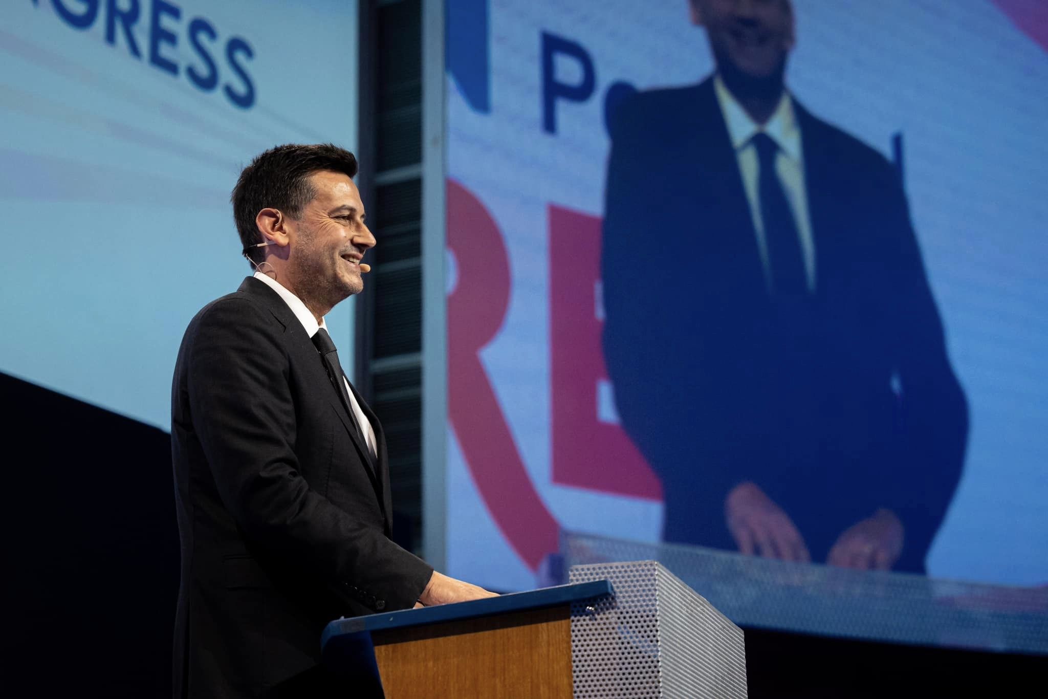 Rui Rocha acusa Montenegro de “atacar liberdade jornalística” e compara-o a Ventura