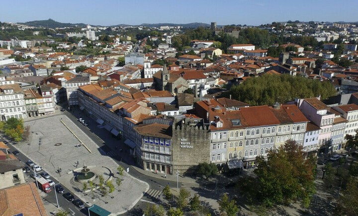 Trânsito no centro histórico de Guimarães cortado até domingo
