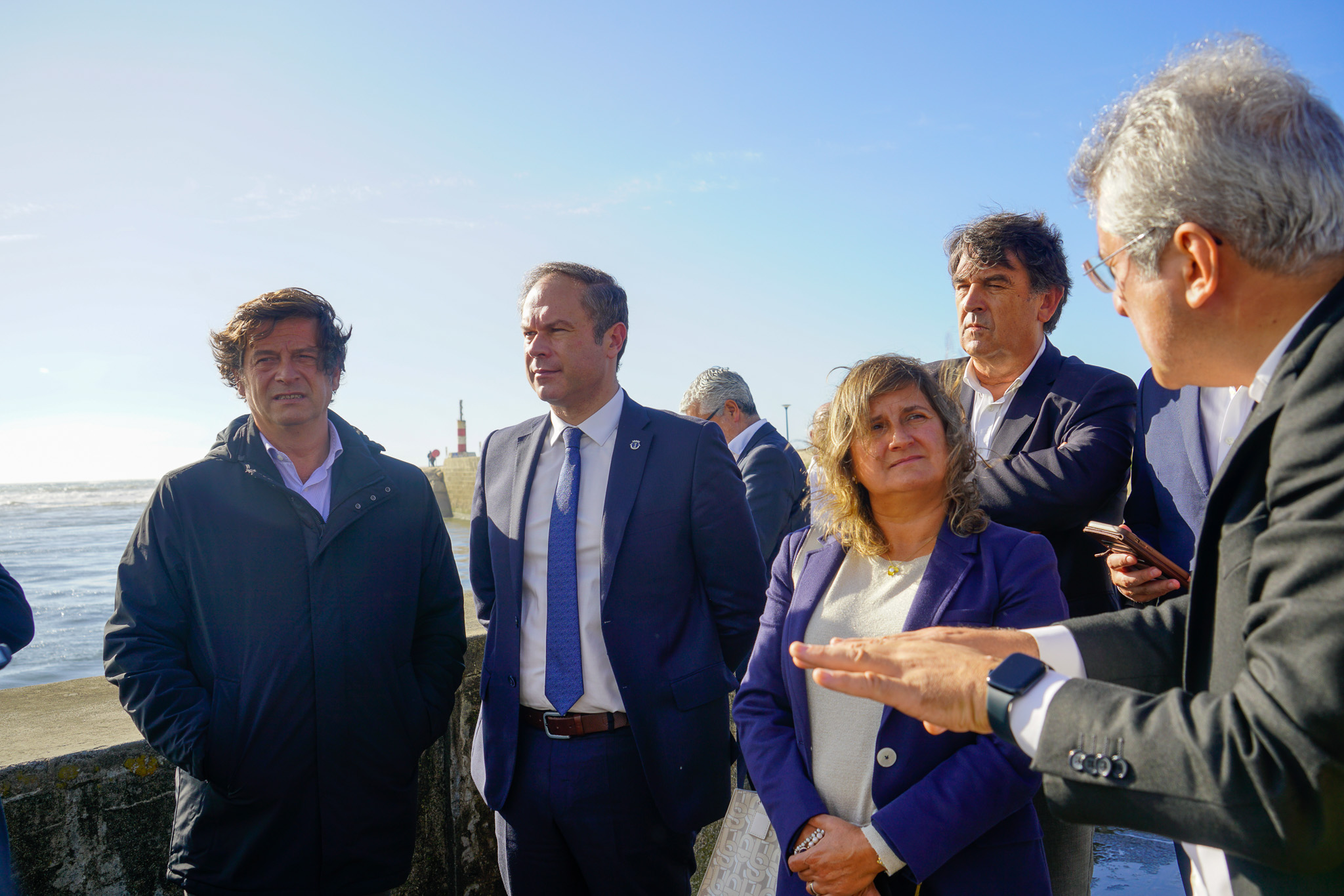 Comissão de Ambiente do Parlamento visita ‘problemas’ da barra de Esposende