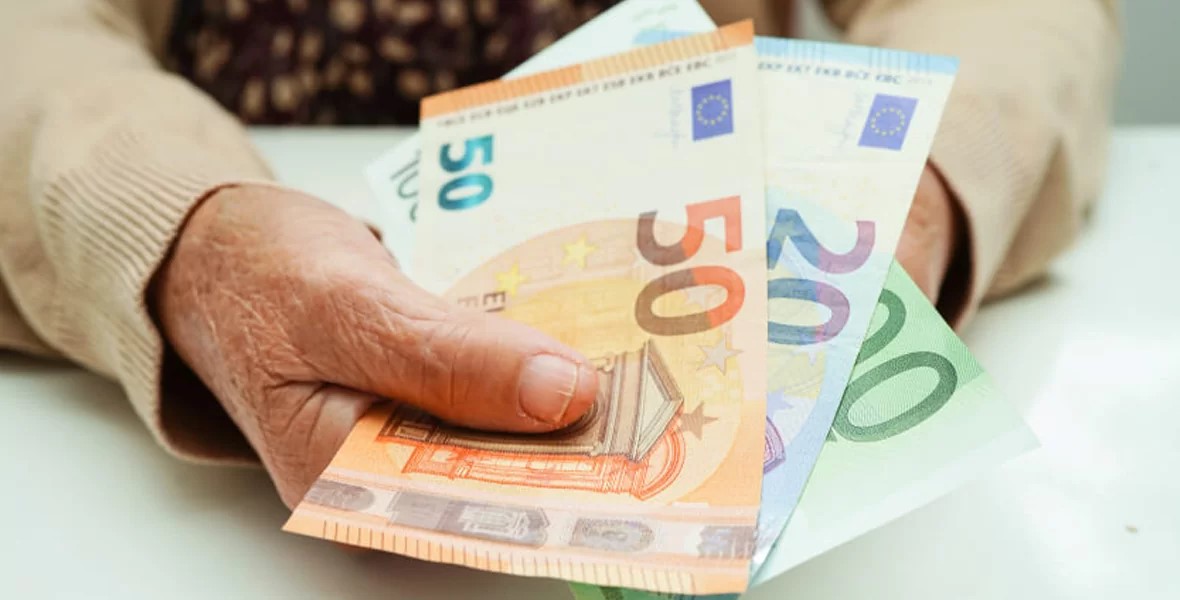 Bónus de 200 euros chega a 1 milhão de pensionistas e outro milhão recebe 150 euros