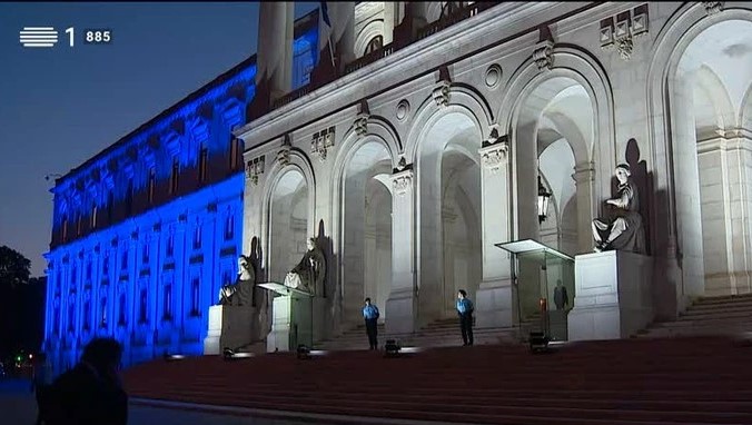 BE acusa direita de “hipocrisia insanável” por rejeitar iluminação da AR com cores palestinianas