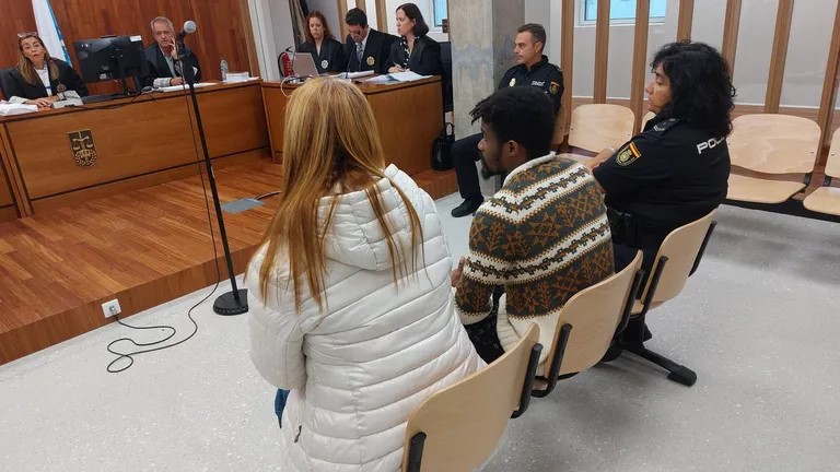 Português nega ter tentado violar peregrina alemã em Vigo