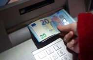 Atenção. Burla das notas presas no multibanco regressa