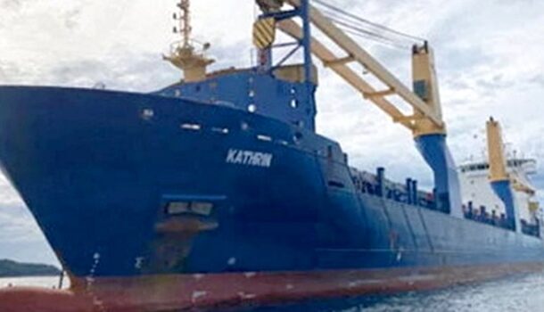 Retirada bandeira portuguesa de navio com explosivos para Israel