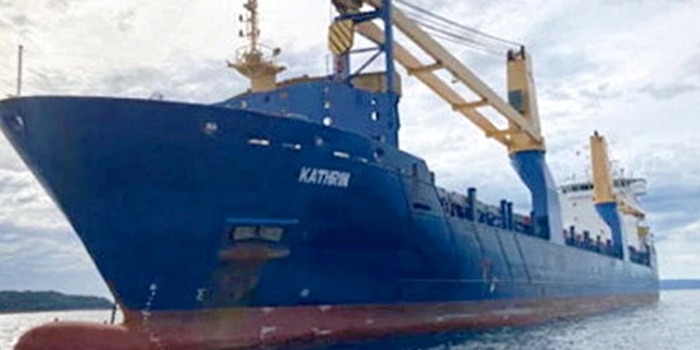 Retirada bandeira portuguesa de navio com explosivos para Israel