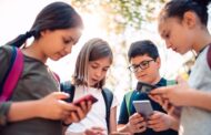 Uma em cada quatro escolas em Portugal já limitou uso de telemóveis