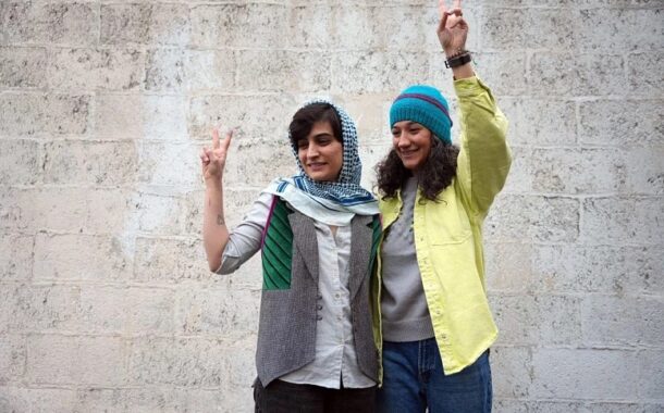 Jornalistas iranianas que revelaram morte de Mahsa Amini condenadas a cinco anos de prisão