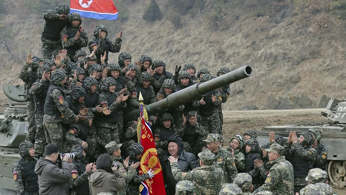 Apoio militar da Coreia do Norte à Rússia já tem ‘preço’: arroz, tecnologia espacial e 200 milhões de dólares