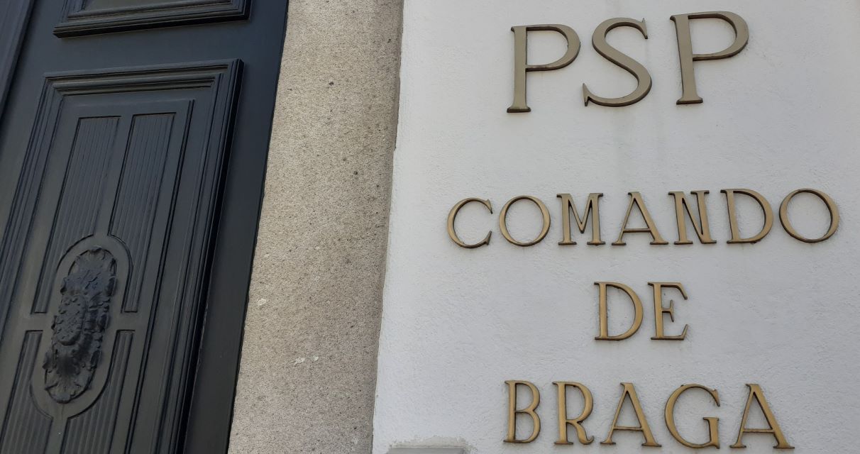 PSP de Braga detém casal por furto em interior de residência