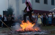 Rusga de S. Vicente desafia fotógrafos a registar magusto à moda antiga em Braga