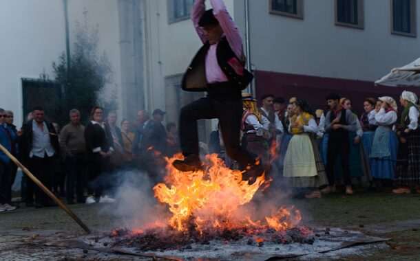 Rusga de S. Vicente desafia fotógrafos a registar magusto à moda antiga em Braga