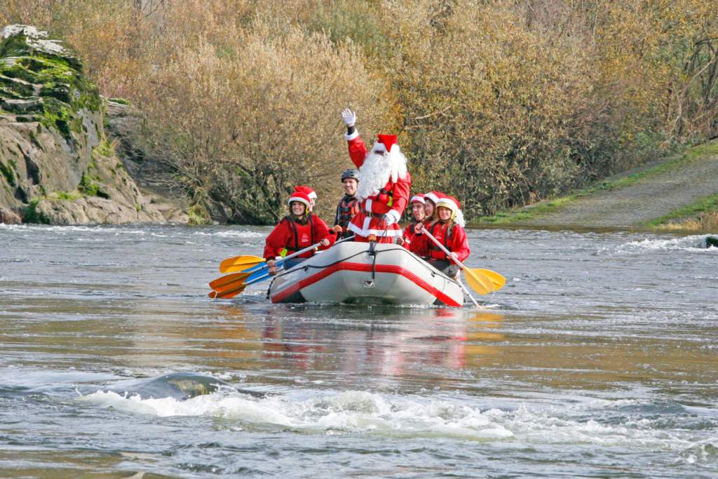 Pai Natal repete ‘rafting’ em Melgaço