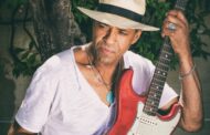 Tuaregue Amar Sundy e Robben Ford levam blues ao Forum Braga