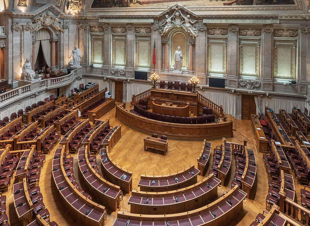 Chega vai desencadear novo processo de revisão constitucional para reduzir deputados