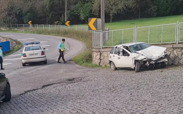 Um ferido grave e três ligeiros após colisão em Guimarães