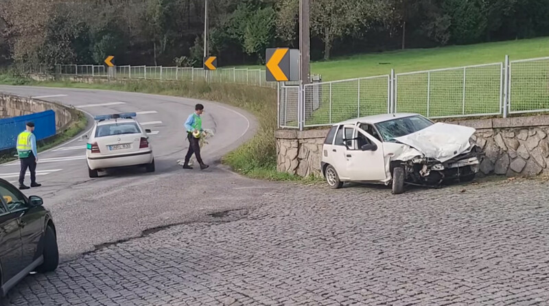 Um ferido grave e três ligeiros após colisão em Guimarães