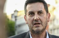 IL vota contra fim de corte salarial dos políticos