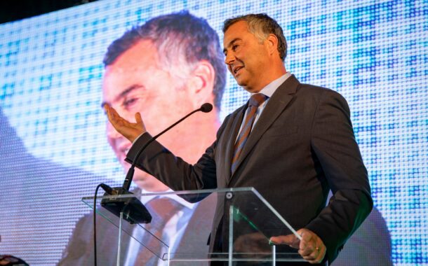 Fenprof não assina. Ministro espera concluir negociações do estatuto da carreira docente com sindicatos até 2026/2027