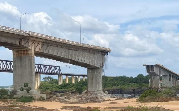Nove ainda desaparecidas. Sobe para oito o número de mortos após desabamento de ponte no Brasil