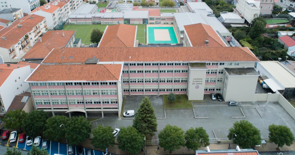 Após reunião com pais. Arquidiocese assegura que Colégio D. Diogo “continuará fiel à matriz católica”