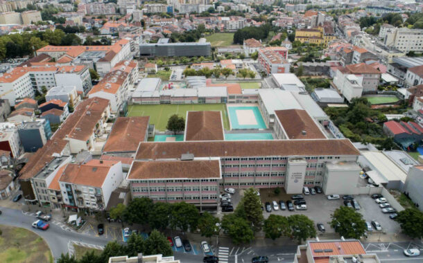 Braga. Pais do colégio D. Diogo de Sousa marcam vigília contra mudanças na gestão da escola