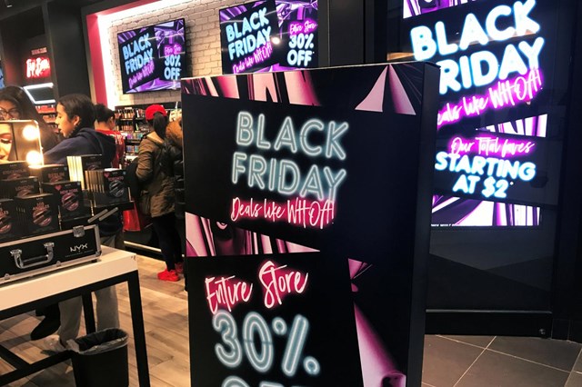 DGC encontra 15% de infracções em mais de 900 mensagens publicitárias da Black Friday