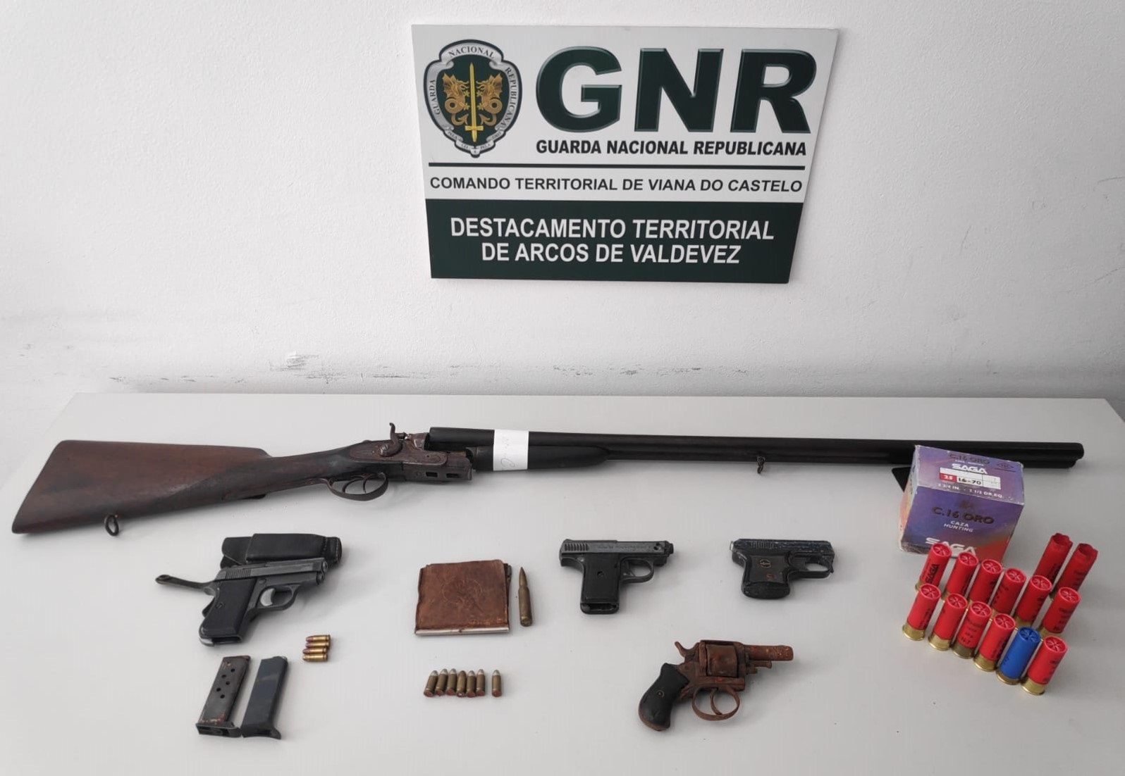 Homem detido na posse de arsenal em Ponte de Lima