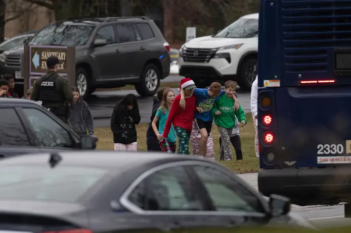 Rapariga de 15 anos é autora de ataque em escola do Wisconsin que fez três mortos