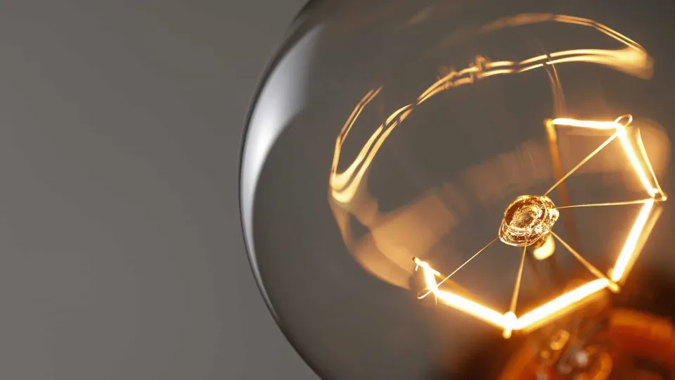 Preços da luz sobem 2,1% em 2025, mas facturas descem devido ao IVA