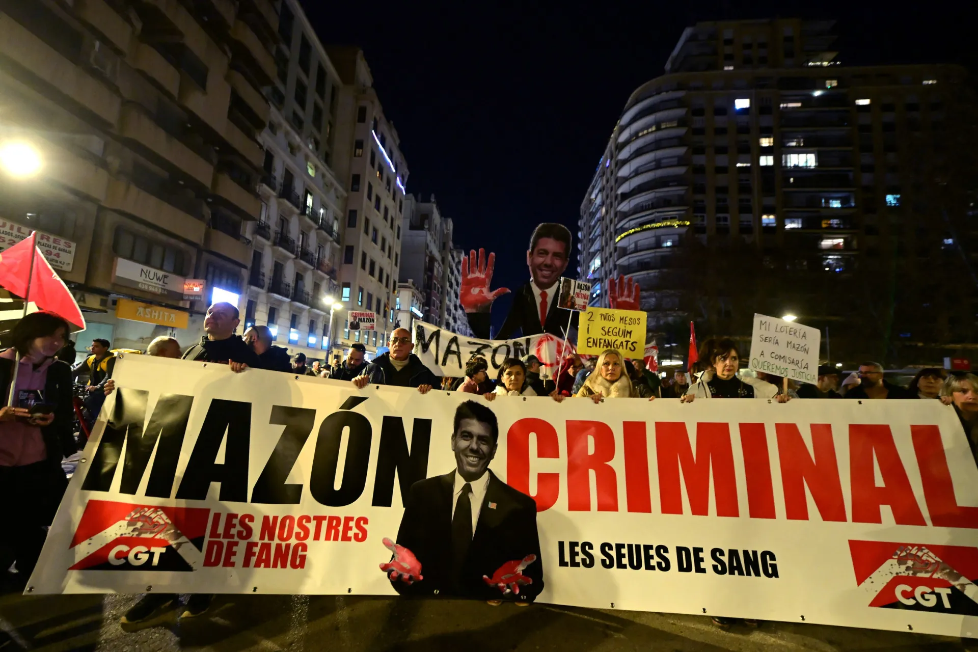 Cheias. Valência volta a sair à rua para exigir demissão de Mázon