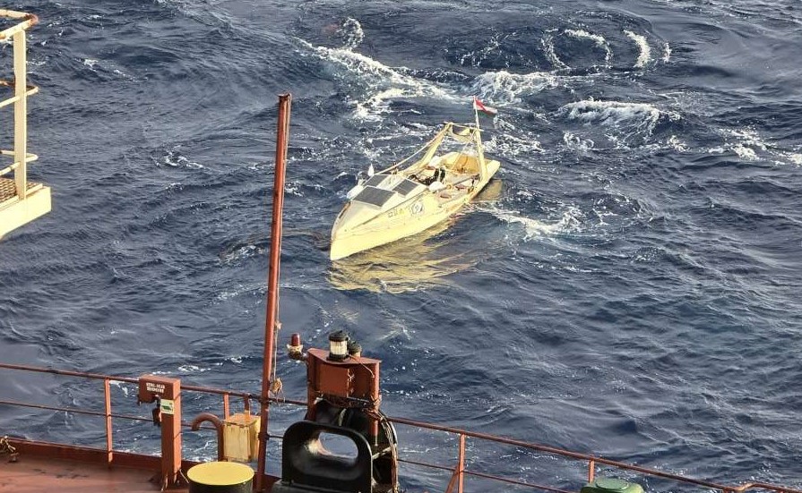 Marinha resgata duas pessoas de barco à deriva nos Açores