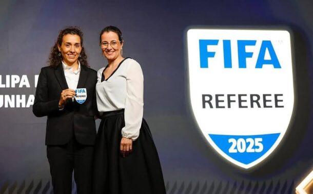 Árbitra de Valença recebe insígnia FIFA 2025