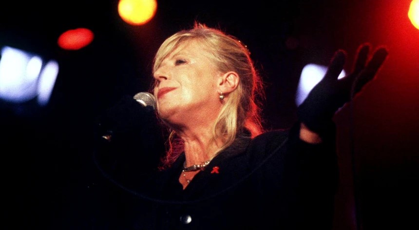 Morreu a cantora Marianne Faithfull