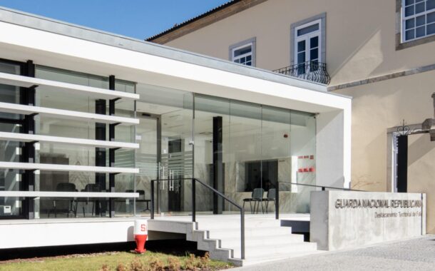 Parte o braço a fugir da GNR, mas acaba detido por suspeita de assalto a escola de Fafe