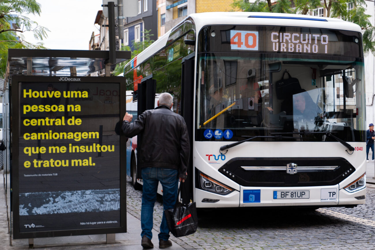 Braga. Câmaras instaladas em autocarros dos TUB detectam quase 8 mil estacionamentos irregulares em paragens