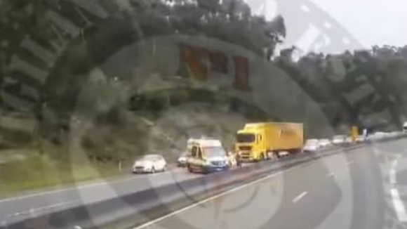 Colisão faz dois feridos na A28 em Viana do Castelo