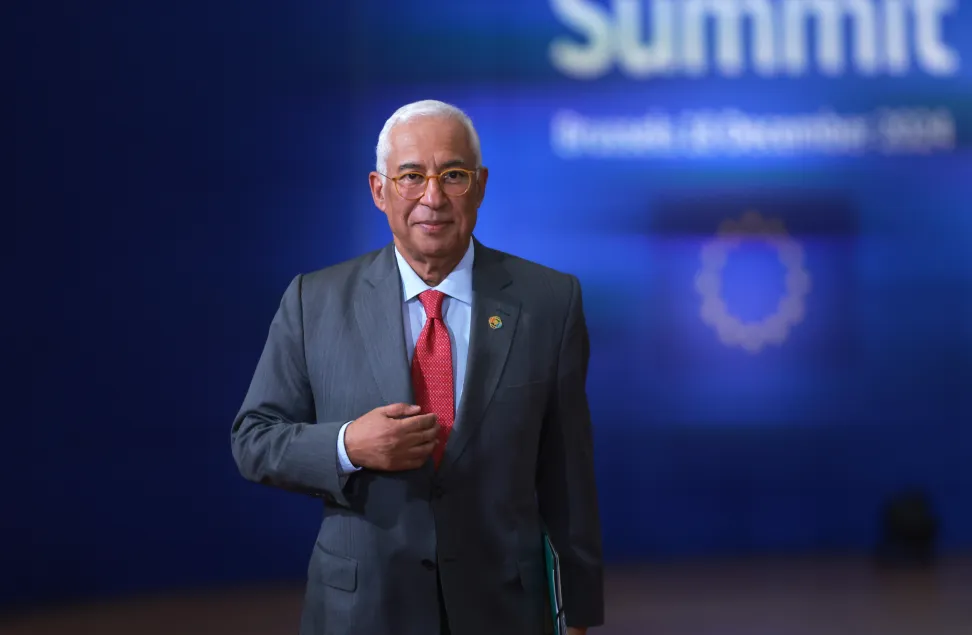 António Costa diz que “a democracia está sob ataque”