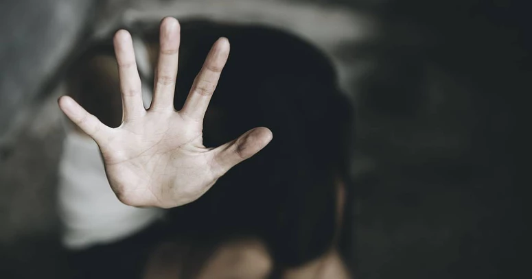 Detidos suspeitos de abusar sexualmente da filha e sobrinha da companheira
