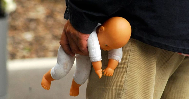 Padrasto de menina detido por suspeitas de abuso sexual